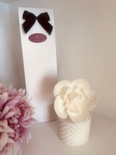 Load image into Gallery viewer, Ceramic Patterned Camellia Reed Diffuser 100ml - Select your scent