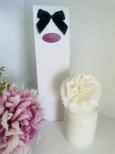 Load image into Gallery viewer, Cream Vase Marigold Reed Diffuser 100ml - Select your scent
