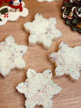Load image into Gallery viewer, Snow Sparkles Large Snowflake Wax Melt