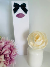 Load image into Gallery viewer, Cream Vase Marigold Reed Diffuser 100ml - Select your scent