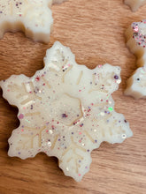 Load image into Gallery viewer, Snow Sparkles Large Snowflake Wax Melt