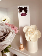 Load image into Gallery viewer, Cream Vase Rose Reed Diffuser 100ml - Select your scent