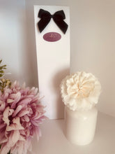Load image into Gallery viewer, Cream Vase Marigold Reed Diffuser 100ml - Select your scent
