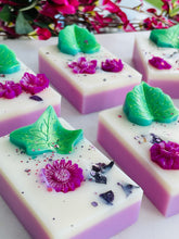 Load image into Gallery viewer, Rosey Wonderland wax melt slab