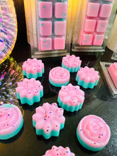Load image into Gallery viewer, Coconut and Waterfall Bloom individual flower wax melts (6)