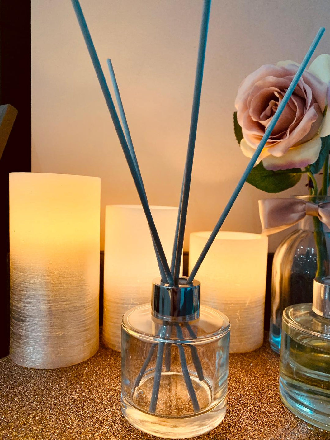 Reed Diffuser 100ml silver cap with silver reeds - Select your scent