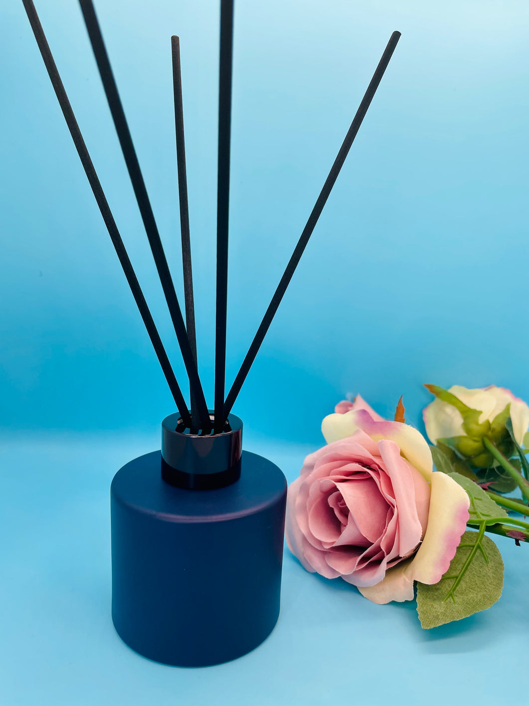 Blue Beauty with Black Reed Diffuser 100ml - Select your scent